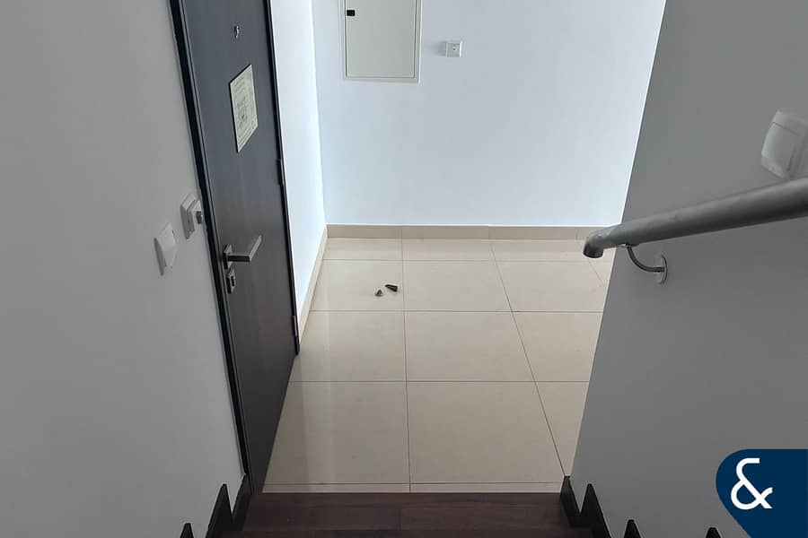 Luxury Duplex | Upgraded | Walk in closet - Image 12