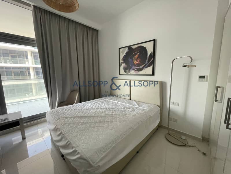 Sleek 2BR Apartment at Golf Promenade, Damac Hills - Image 7