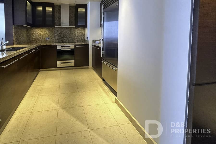 Stunning Views | High Floor | Spacious - Image 10