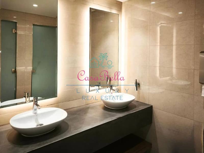 Stylish 2BR | Fully Equipped | VOT | Book Now - Image 11