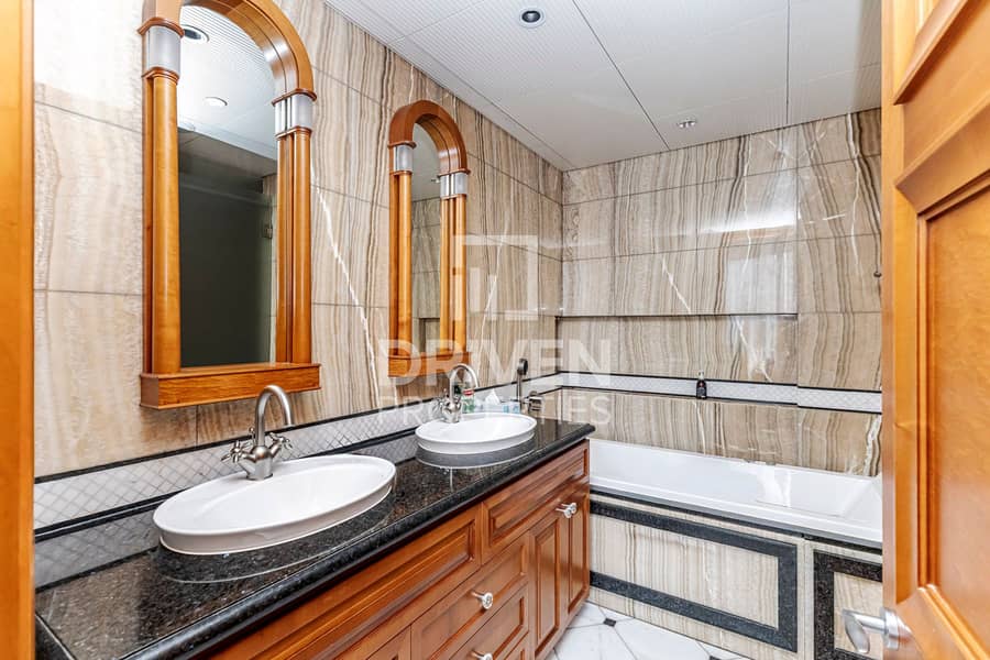 Prime Unit in Iconic Tower | Prestigious Location - Image 14