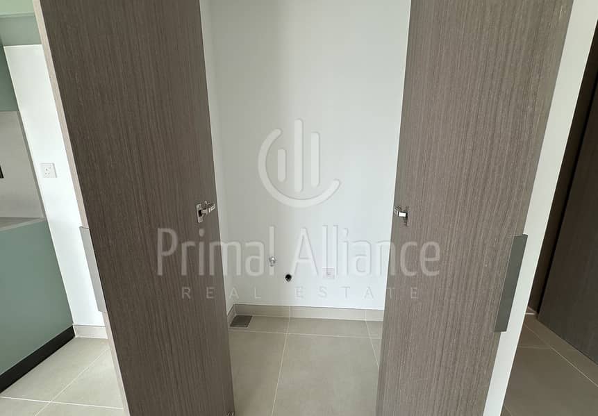 Burj Khalifa View | Brand New | Vacant - Image 11