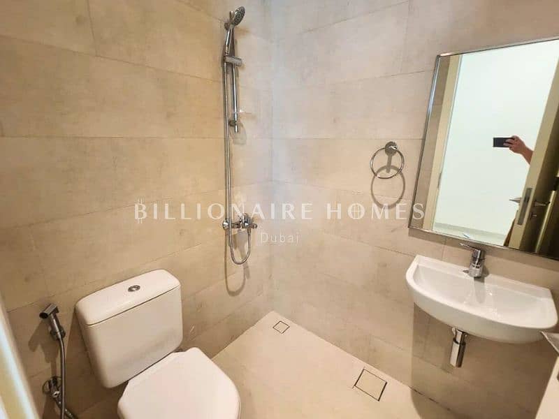 Single Row | Ready to Move in | Prime Location - Image 20