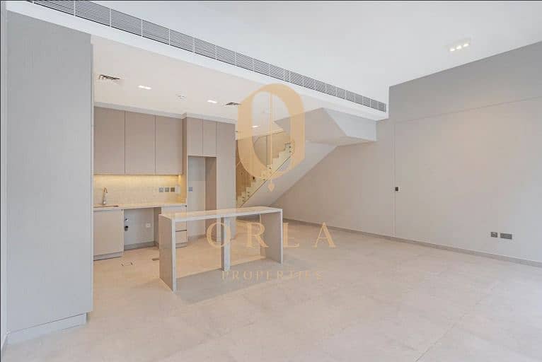 Private Single-Row Home | Vacant & Fully Upgraded