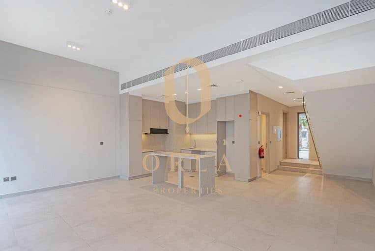 Private Single-Row Home | Vacant & Fully Upgraded