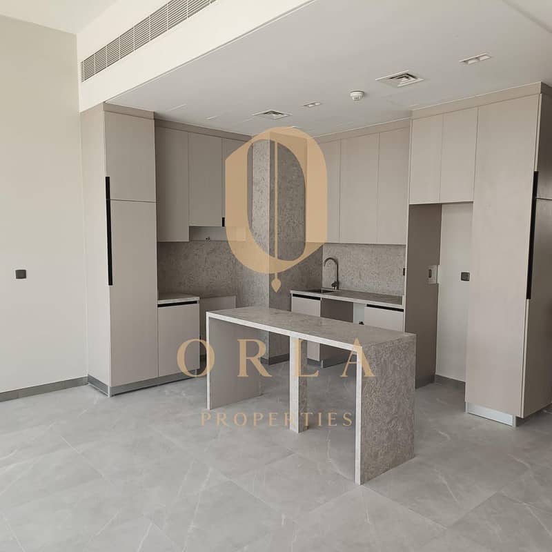 Private Single-Row Home | Vacant & Fully Upgraded