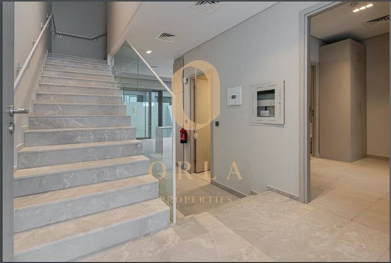 Private Single-Row Home | Vacant & Fully Upgraded - Image 7