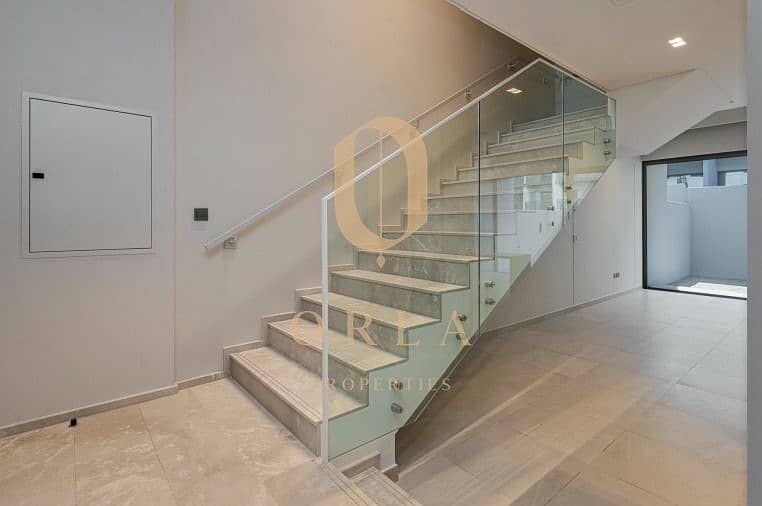 Private Single-Row Home | Vacant & Fully Upgraded - Image 8