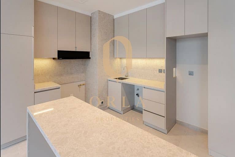 Private Single-Row Home | Vacant & Fully Upgraded - Image 10