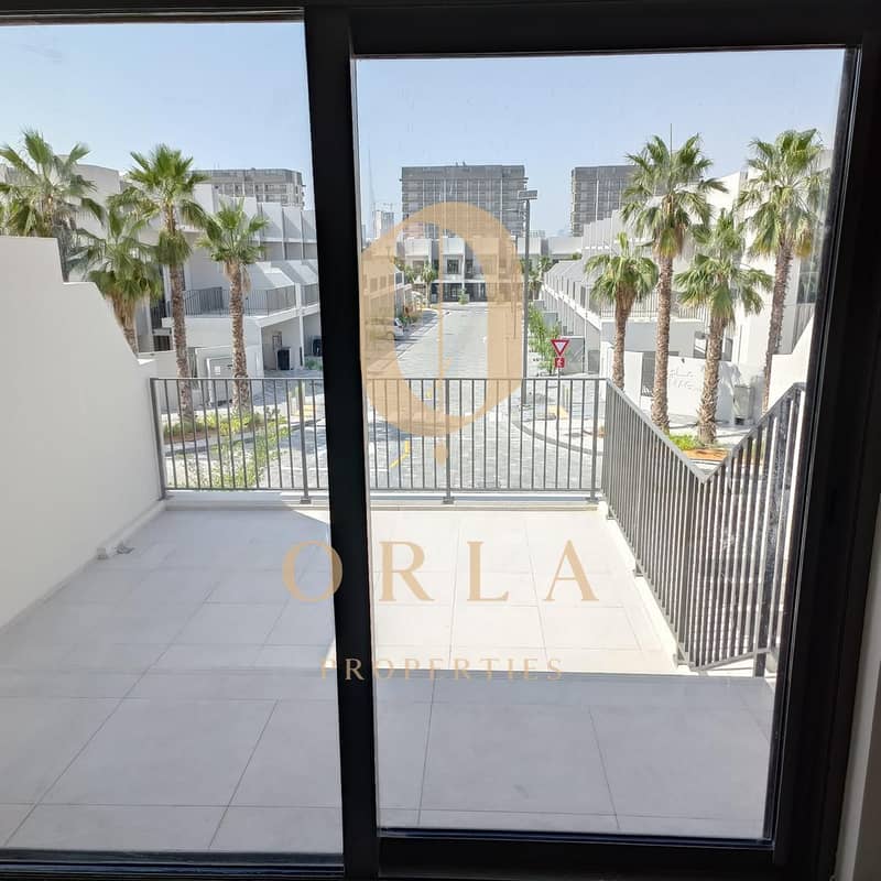 Private Single-Row Home | Vacant & Fully Upgraded - Image 20