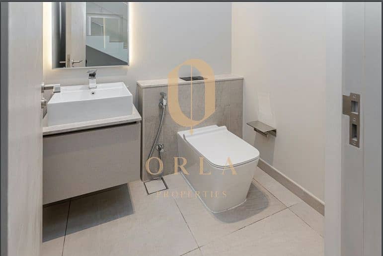 Private Single-Row Home | Vacant & Fully Upgraded - Image 21