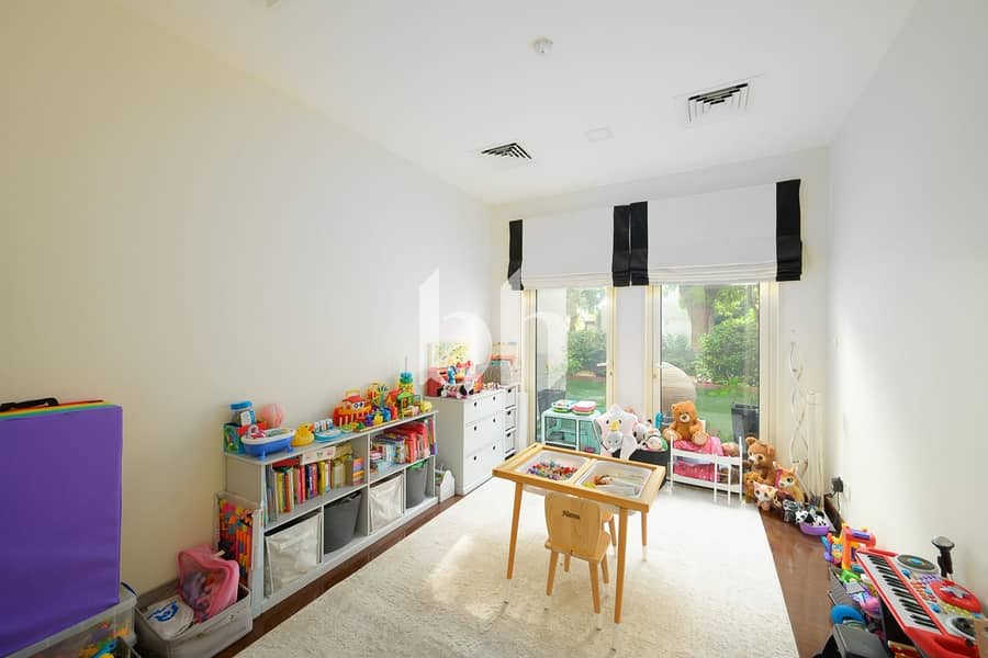 EXCLUSIVE | Stunning | Park Facing | Close to Golf - Image 16