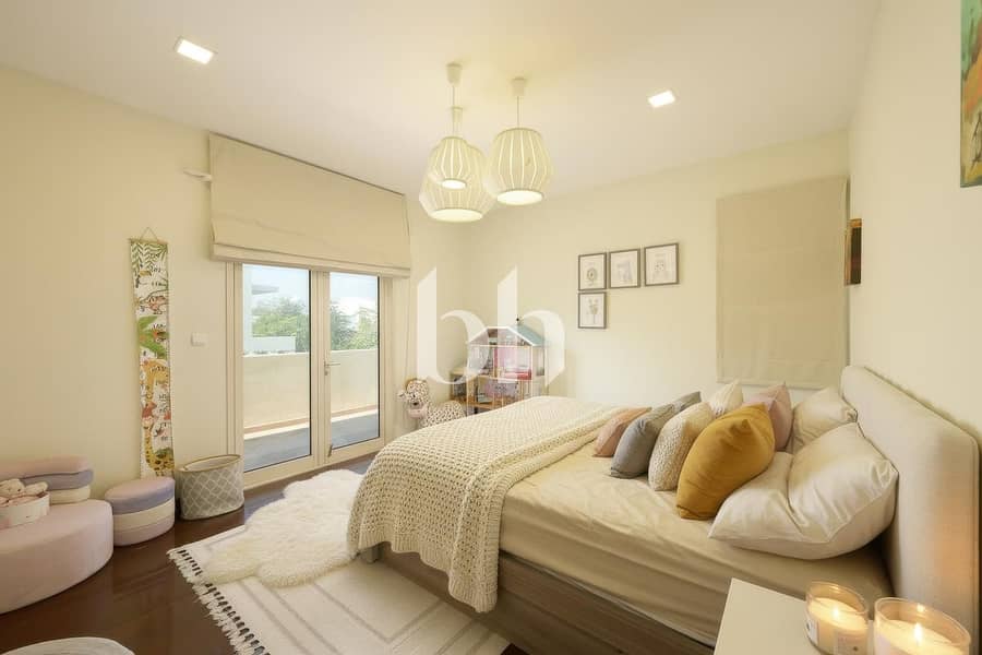 EXCLUSIVE | Stunning | Park Facing | Close to Golf - Image 18