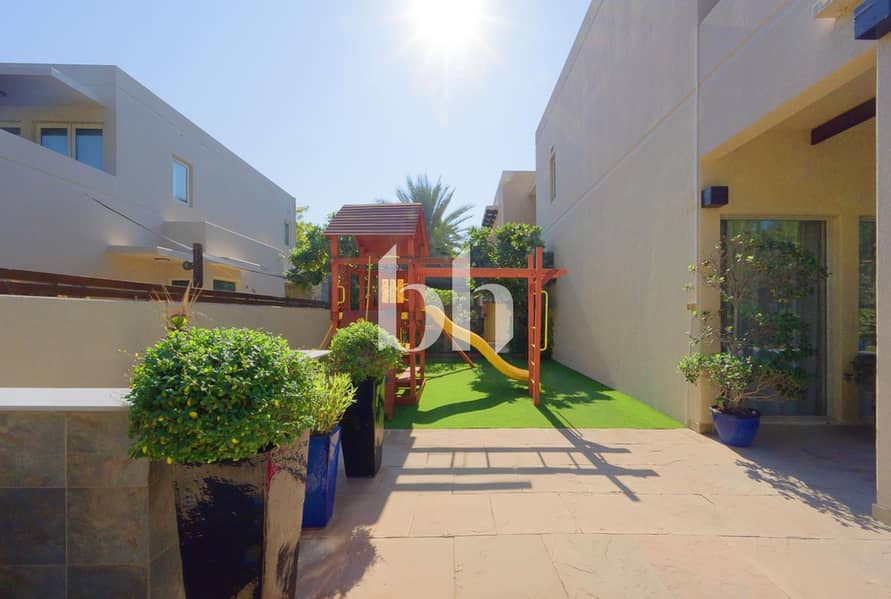 EXCLUSIVE | Stunning | Park Facing | Close to Golf - Image 26