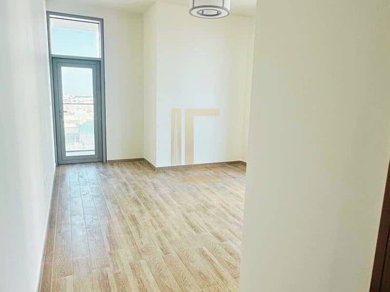 CANAL AND POOL VIEW | BIGGEST LAYOUT | VACANT - Image 10