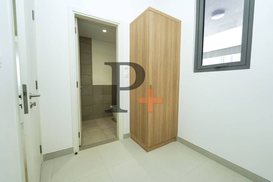 End Unit | Landscaped | Huge Garden | On The Park - Image 11