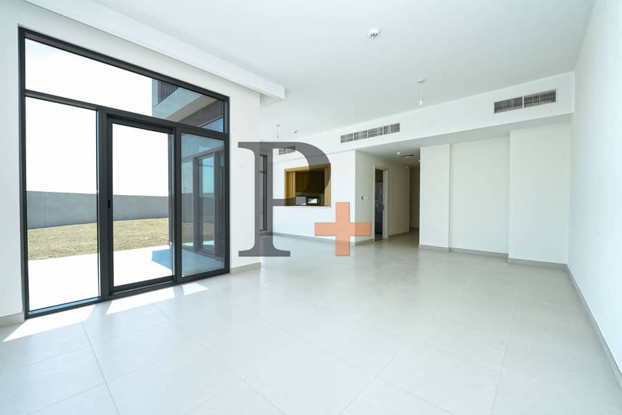 Semi-Detached | Bright and Modern | Multiple Chqs