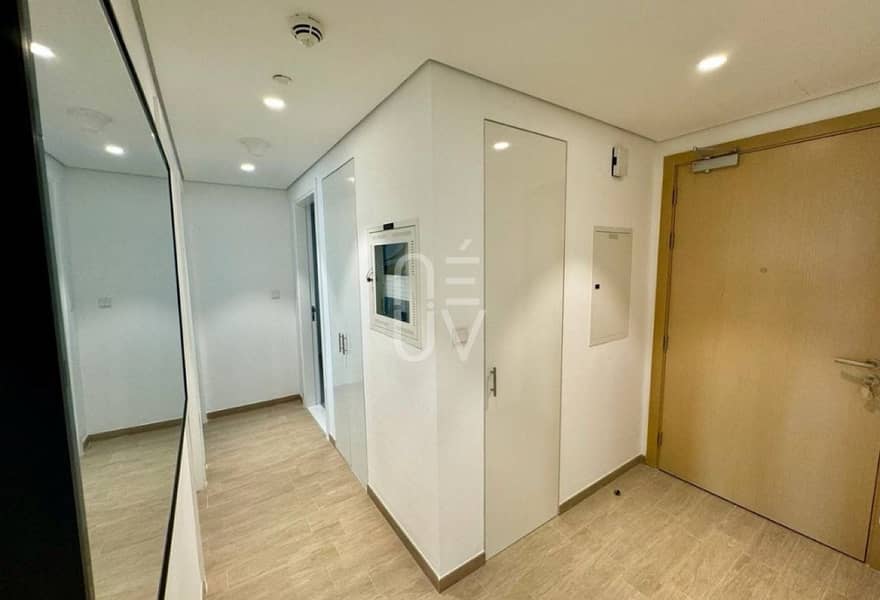 Close to Metro | High Floor | Vastu Unit - Image 12