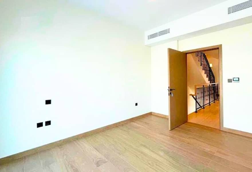 4BR Villa | Unfurnished | Spacious Layout - Image 14