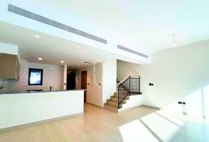 4BR Villa | Unfurnished | Spacious Layout - Image 17