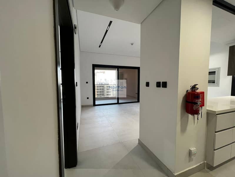 UNFURNISHED I SPACIOUS I READY TO MOVE