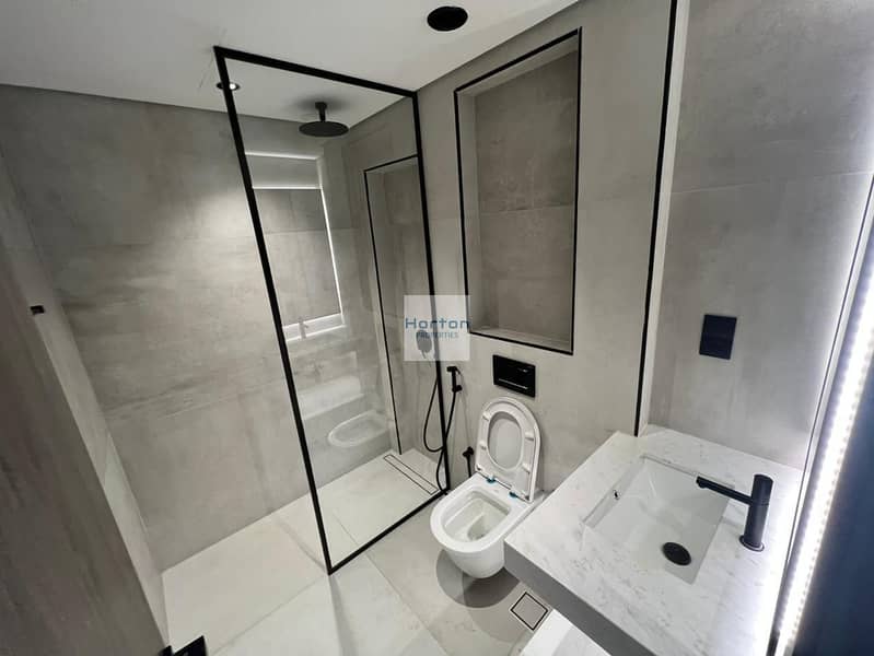 UNFURNISHED I SPACIOUS I READY TO MOVE - Image 9