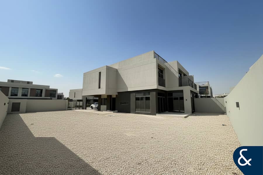 Brand New | Vacant | Huge Plot