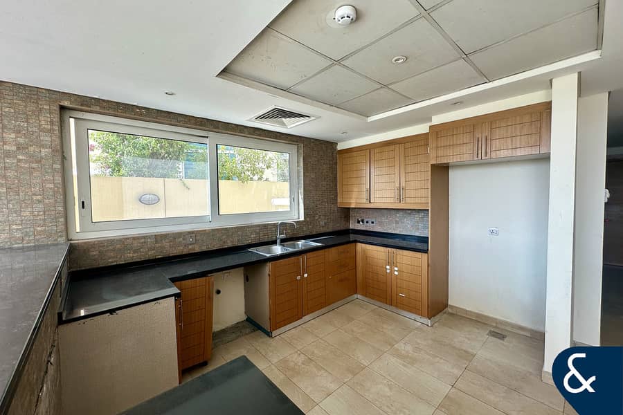 Four Bedrooms | Single Row | Legacy Nova - Image 8