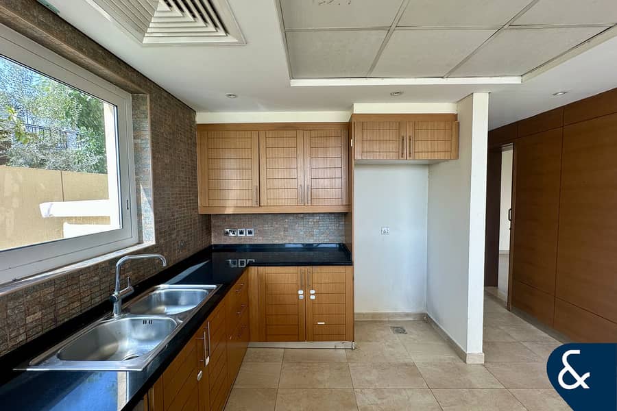 Four Bedrooms | Single Row | Legacy Nova - Image 9