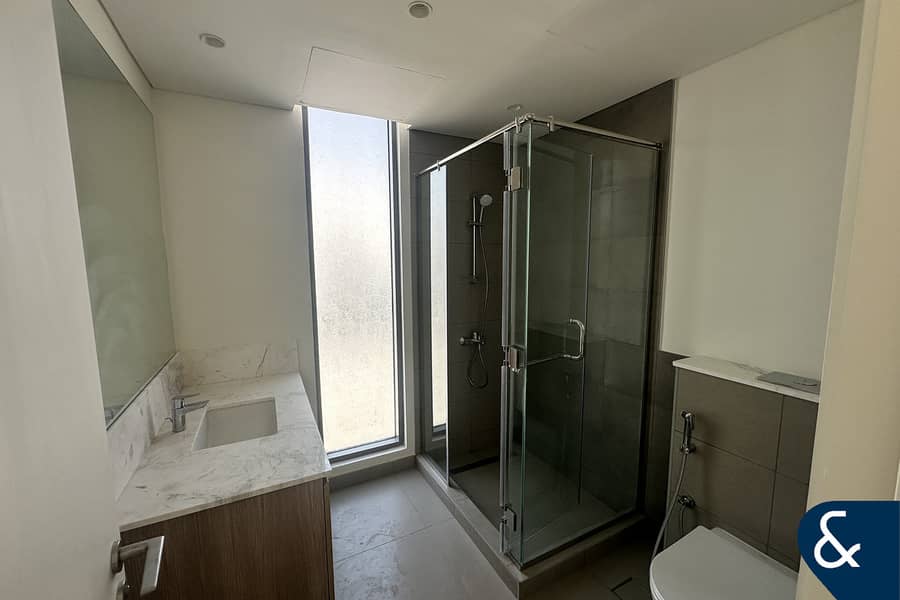 Brand New | Vacant | Huge Plot - Image 8