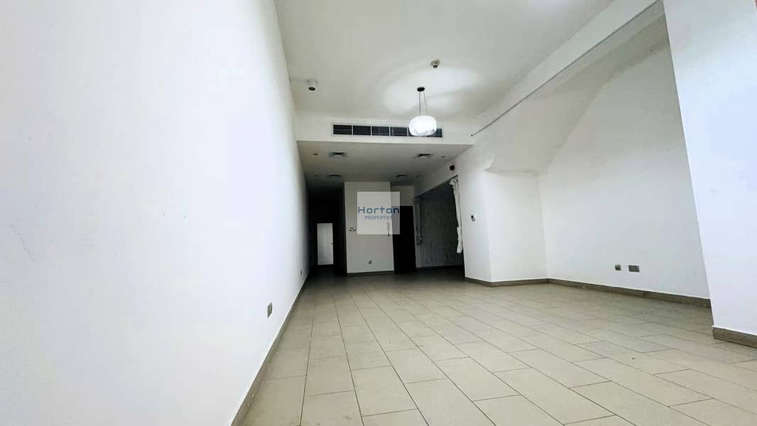 UNFURNISHED I SPACIOUS VILLA I PRIME LOCATION