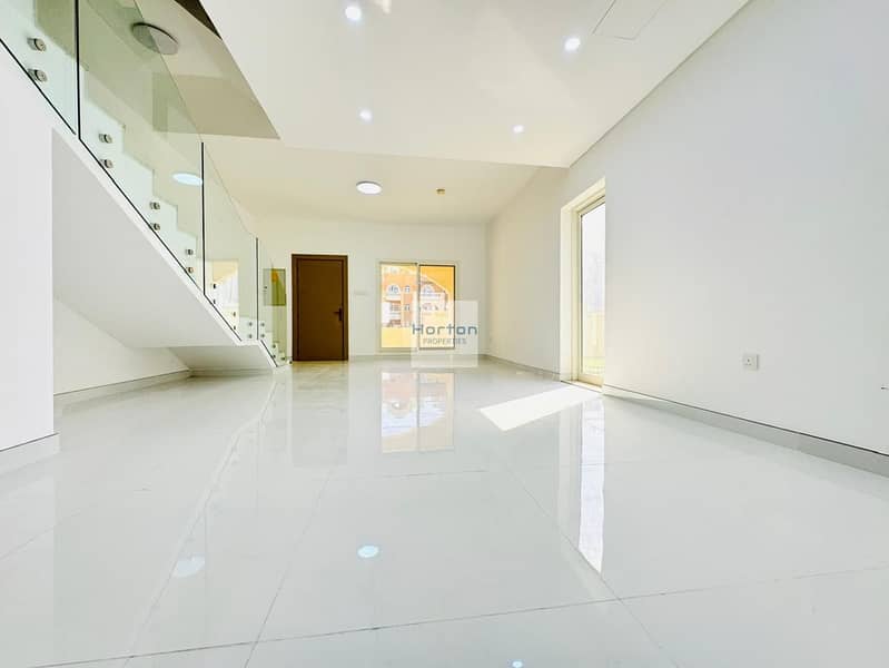 COMMUNITY VIEW I MODERN 4BR I READY TO MOVE