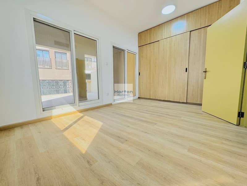 COMMUNITY VIEW I MODERN 4BR I READY TO MOVE