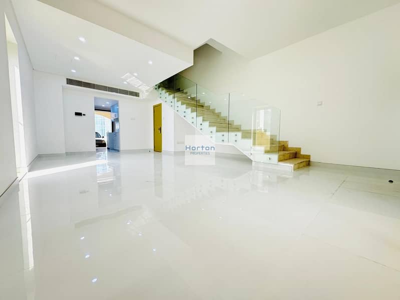 COMMUNITY VIEW I MODERN 4BR I READY TO MOVE