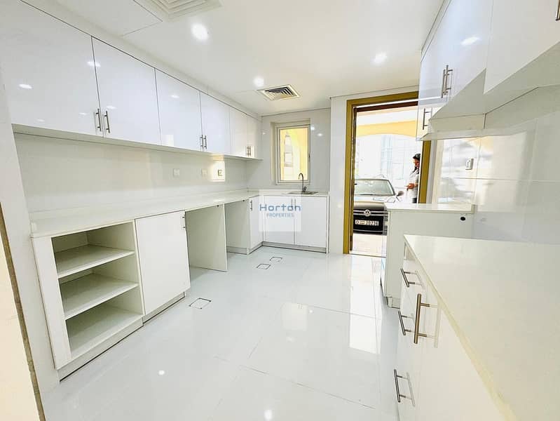 COMMUNITY VIEW I MODERN 4BR I READY TO MOVE