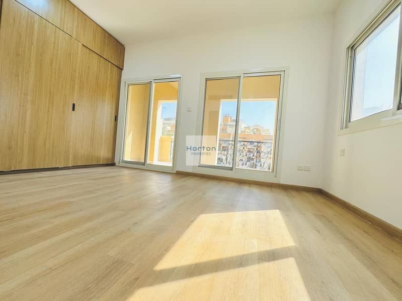 COMMUNITY VIEW I MODERN 4BR I READY TO MOVE - Image 9