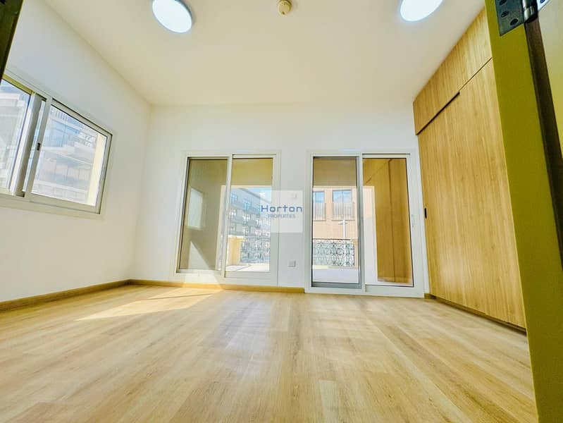 COMMUNITY VIEW I MODERN 4BR I READY TO MOVE - Image 10