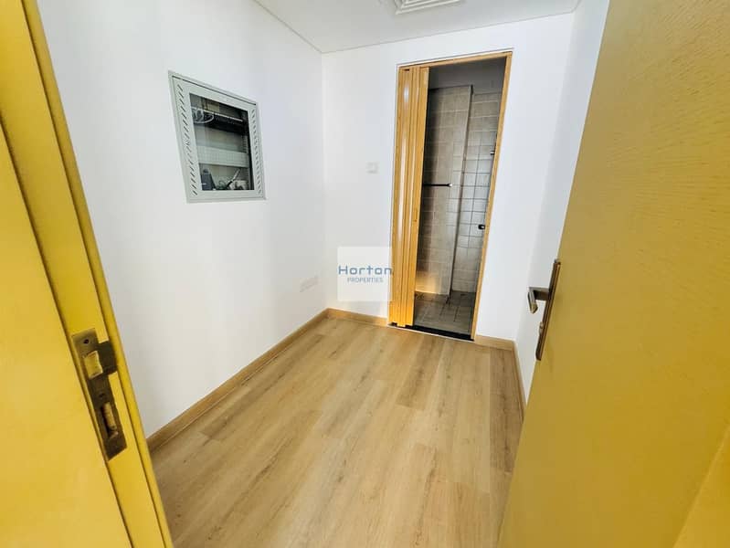 COMMUNITY VIEW I MODERN 4BR I READY TO MOVE - Image 11