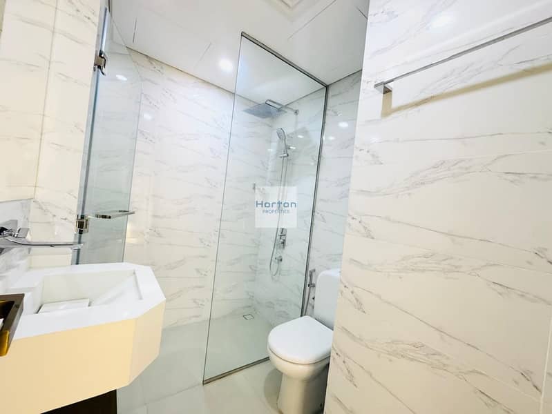 COMMUNITY VIEW I MODERN 4BR I READY TO MOVE - Image 14