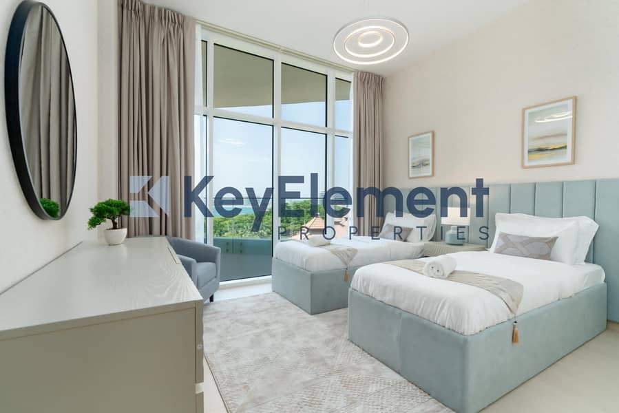 Waterfront Living | Spacious Layout | Prime Location - Image 8