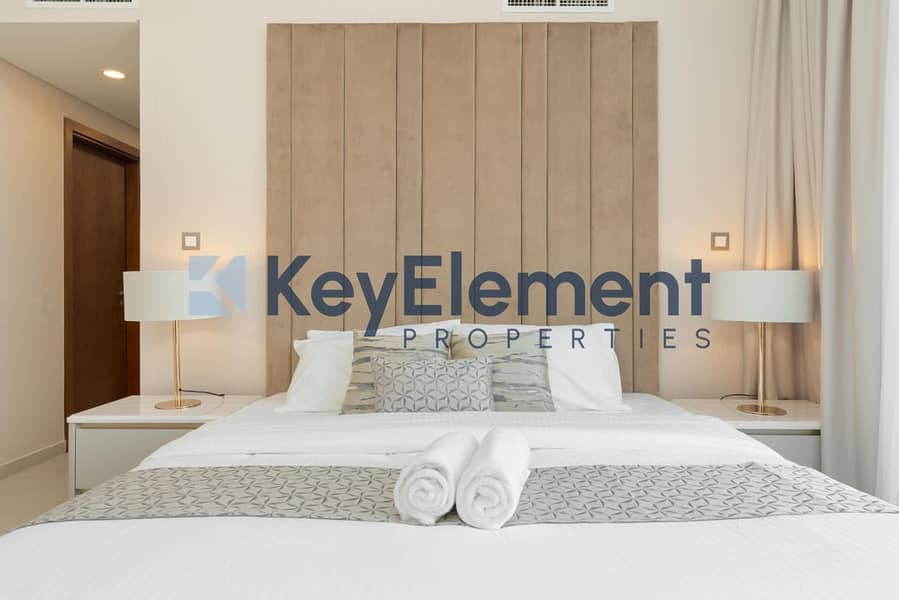 Waterfront Living | Spacious Layout | Prime Location - Image 9