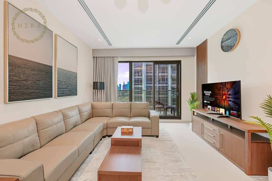 Elite Downtown 2 // Furnished One Bedroom (Monthly Options)