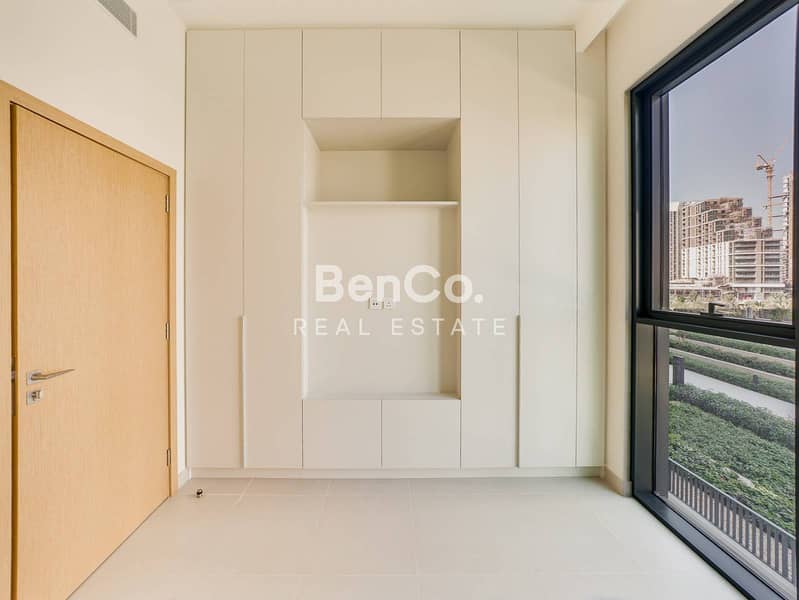 Brand New | Pool and Park View | Chiller Free - Image 7