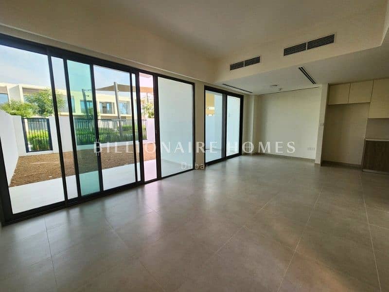 Single Row | Vacant | Prime Location