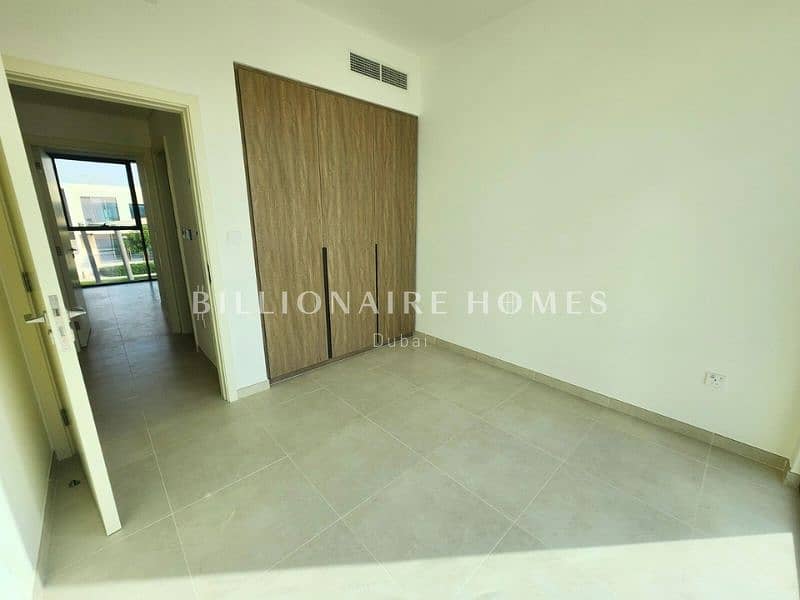 Single Row | Vacant | Prime Location - Image 12