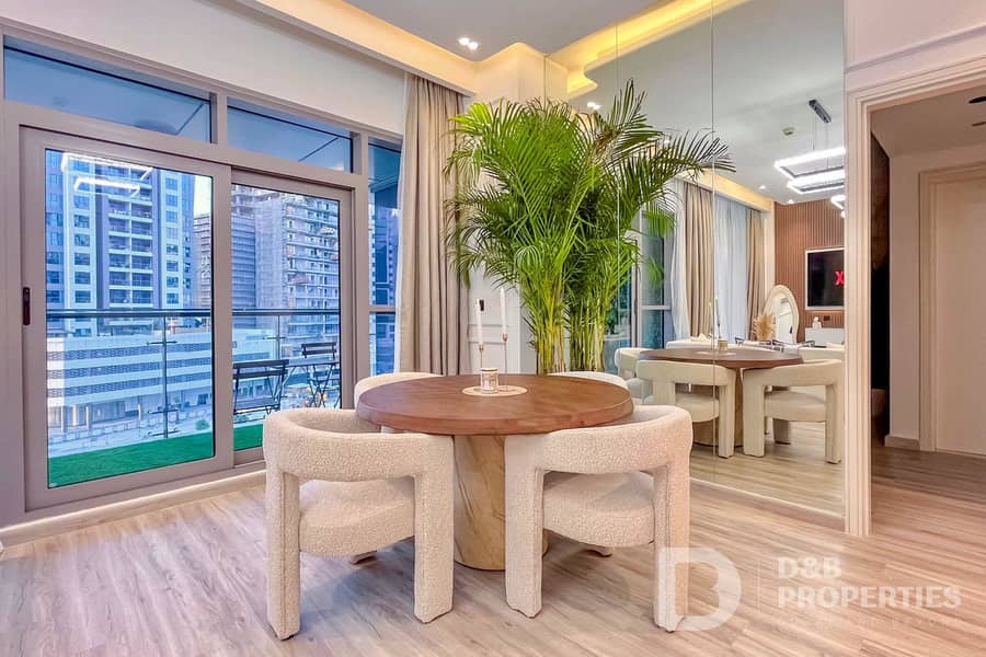 Fully Upgraded | Vacant | Luxurious