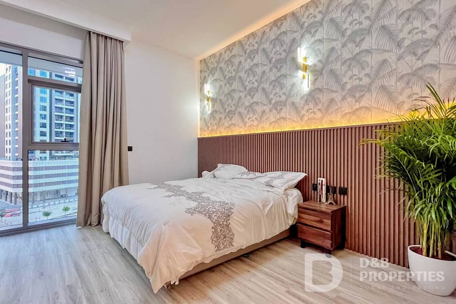 Fully Upgraded | Vacant | Luxurious - Image 9