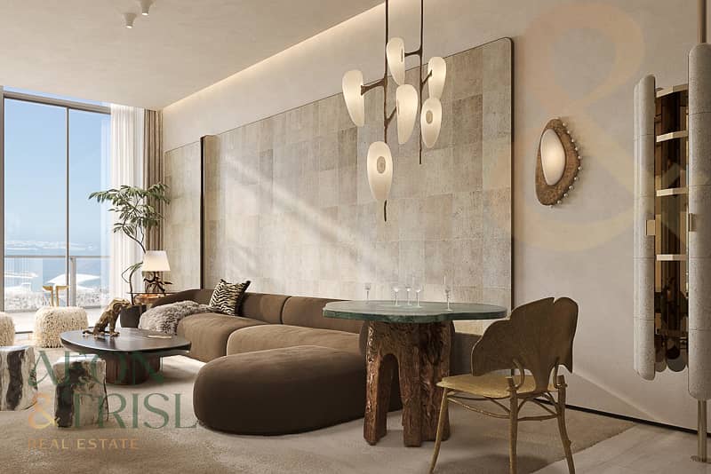 Corner Unit | Palace View | Great Investment