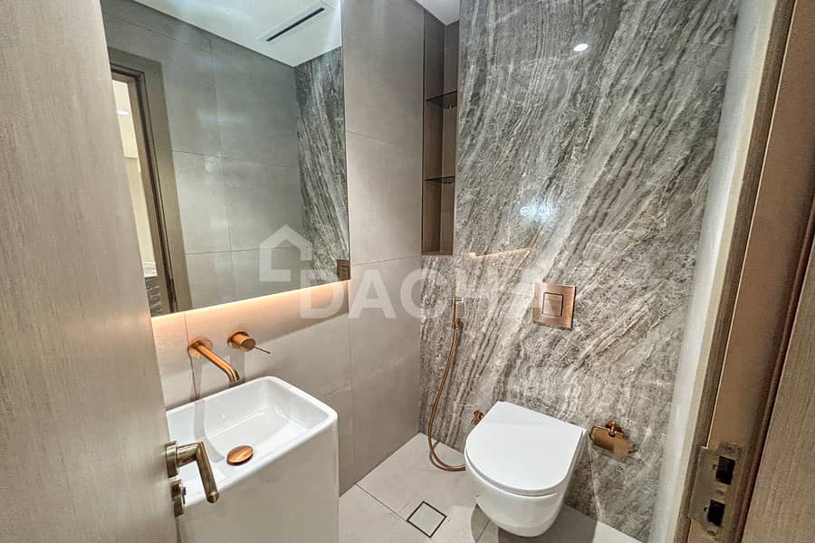 Fully Furnished | Stunning 1BHK | Marina views - Image 9