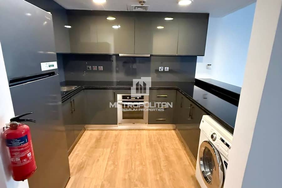 Upgraded | Spacious 1 Bedroom | Sea View - Image 6